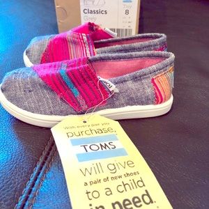 Brand New Toms! Girls Shoes- Size 8. Toms Classics